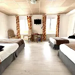 Les Camelias Hotel