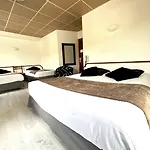 Les Camelias Hotel