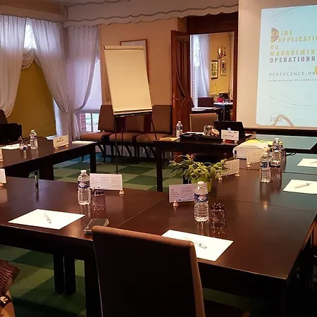 Les Camelias Hotel 2*