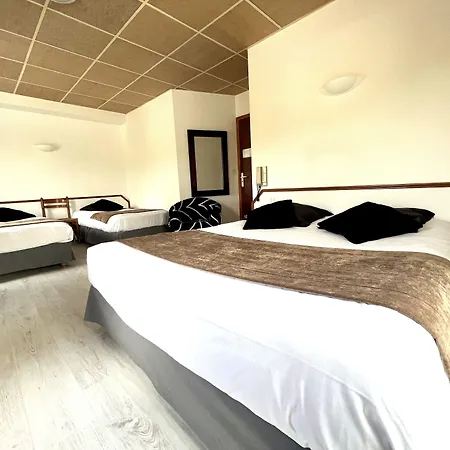 Les Camelias Hotel