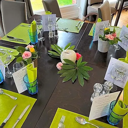 Les Camelias Hotel