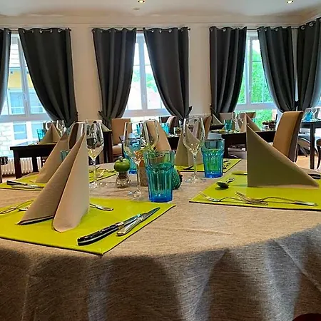 Les Camelias Hotel