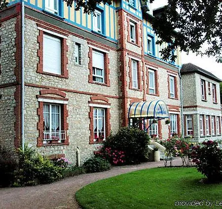 Les Camelias 2* Bagnoles de l'Orne Normandie