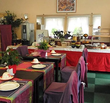 Les Camelias Hotel 2*